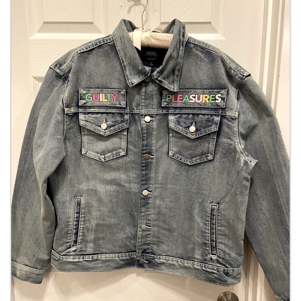 WESC Trucker GUILTY PLEASURES THRILLS Denim Jacket Mens Medium Womans Large 90s